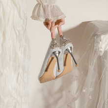 840-1银白色高跟鞋小众高级感单鞋女后跟水钻皇冠蕾丝成人礼婚鞋