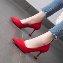 红色婚鞋女细跟新款尖头鞋时尚高跟鞋中跟单鞋浅口猫跟女鞋子
