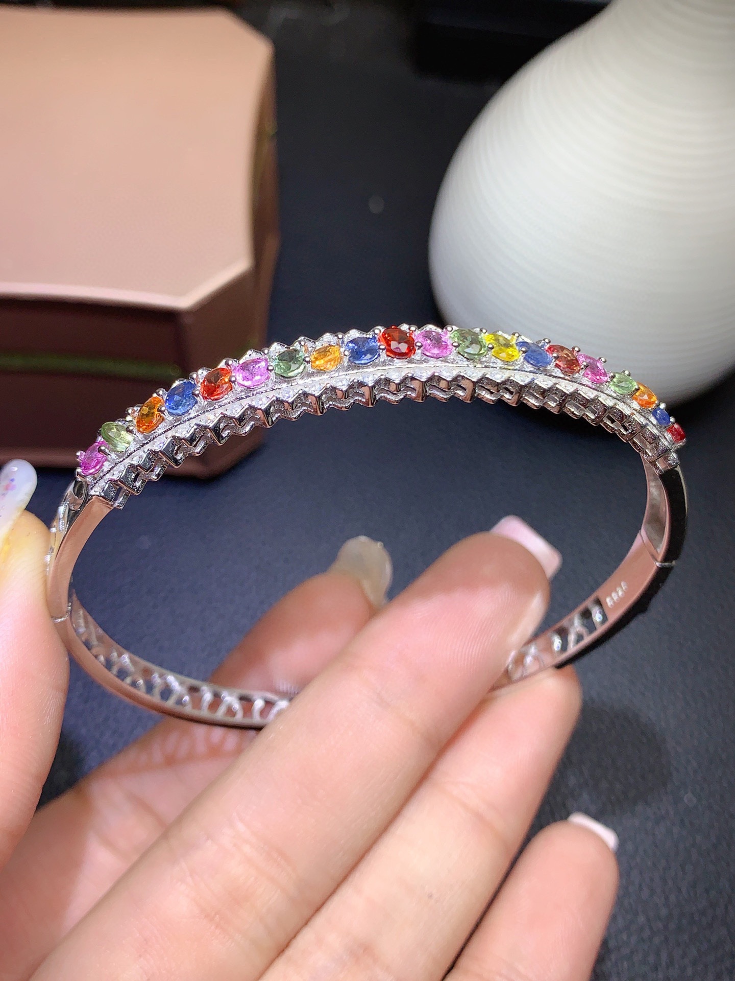 直播新款仿天然斯里兰卡彩色蓝宝石手镯女 七彩碧玺彩宝手环卡扣