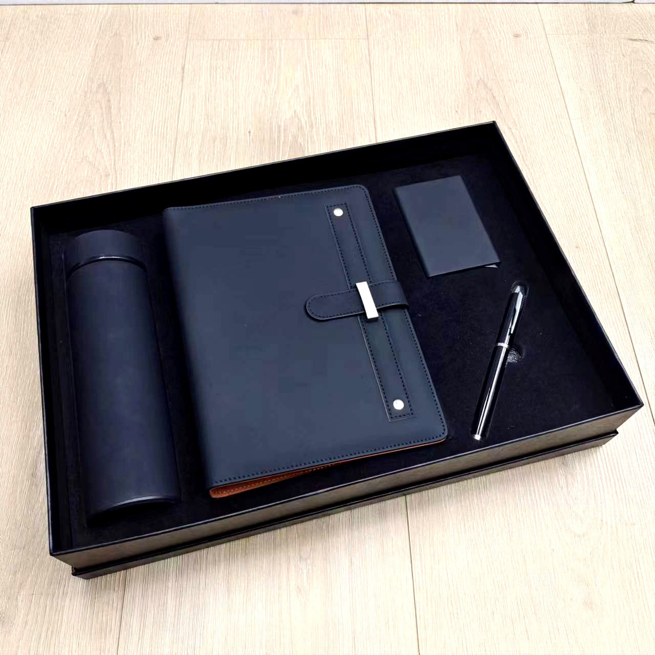 商务办公肤感笔记本套装肤感卡盒保温杯四件套签字笔套装送礼套装