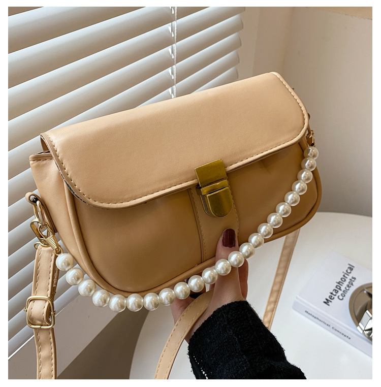 包包2021新款潮女韩版简约珍珠小方包斜挎包单肩包腋下包休闲感