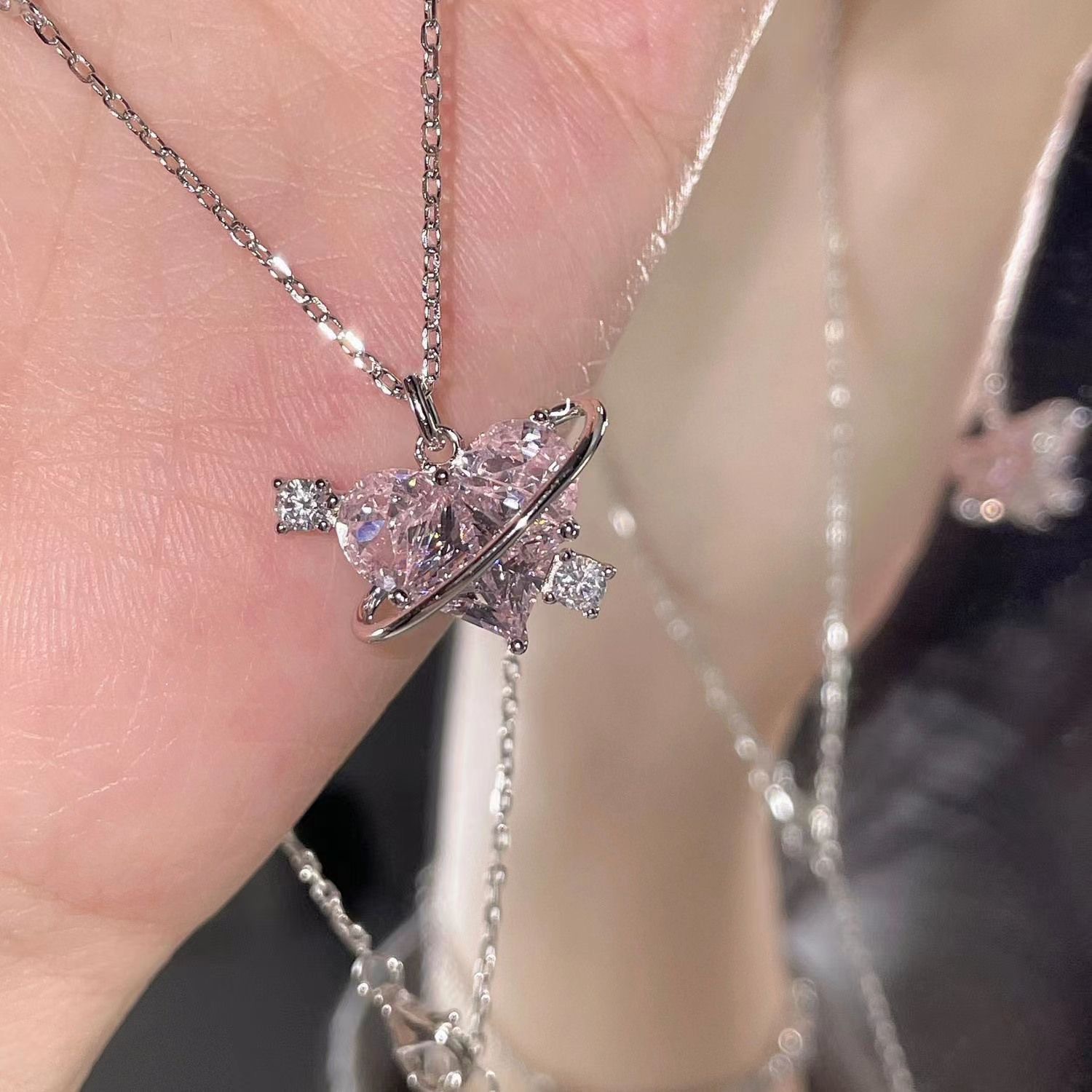 New Love Planet Necklace for Women Ins Special-Interest Design Light Luxury Sweet Temperament Girl Pink Diamond Heart Clavicle Chain