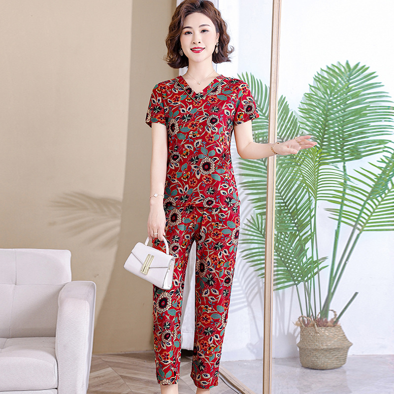 短袖中老年套装妈妈夏季时尚休闲洋气两件套透气女装上衣新款裤子