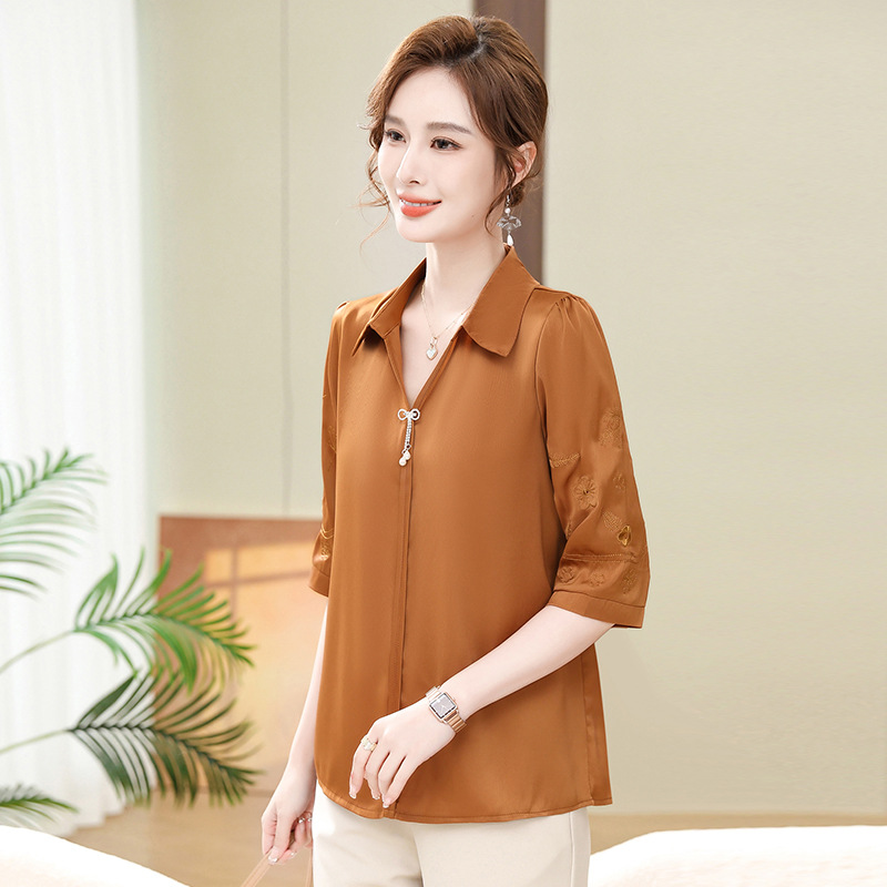 2024妈妈新款春夏中袖印花衬衫中老年女装洋气显瘦百搭t恤衫上衣