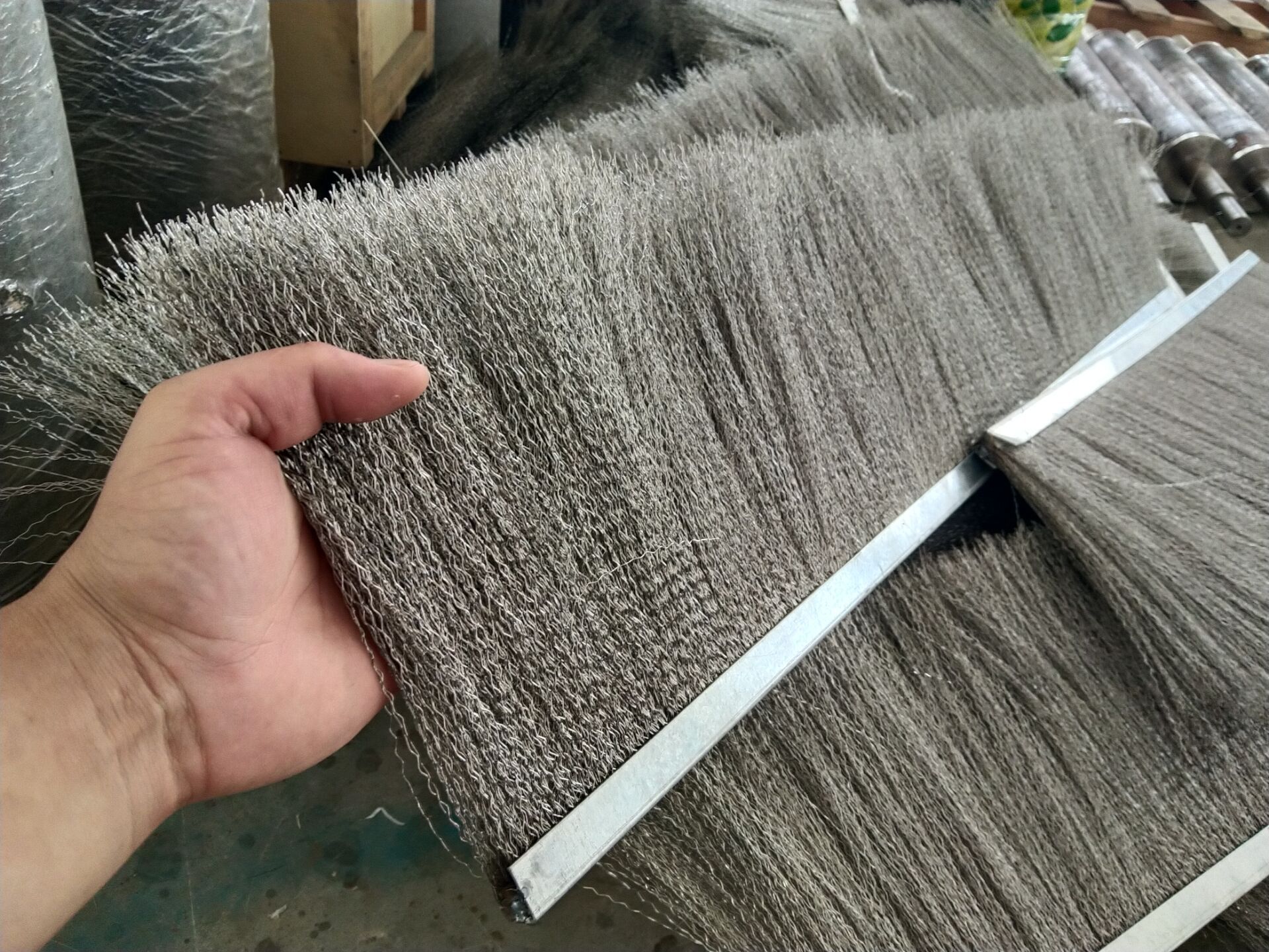 订做密封钢丝排刷钢丝清扫长条刷不锈丝条形毛刷钢丝毛扫