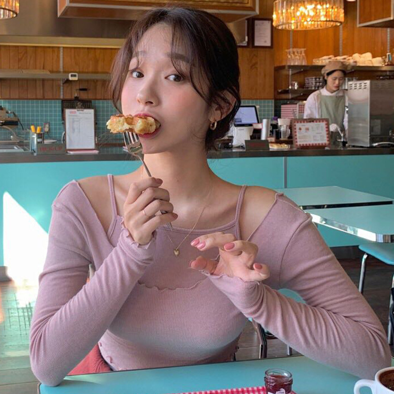 半藏森林风甜美深v领卷边漏肩小心机修身短款打底衫t恤配吊带女