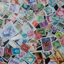 100 PCS / Lot  World Wide Postage Stamps With Post Mark For