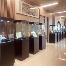 玉瓷器珠宝文物收藏品展览柜台展示柜艺术品产品白酒博物馆展示柜