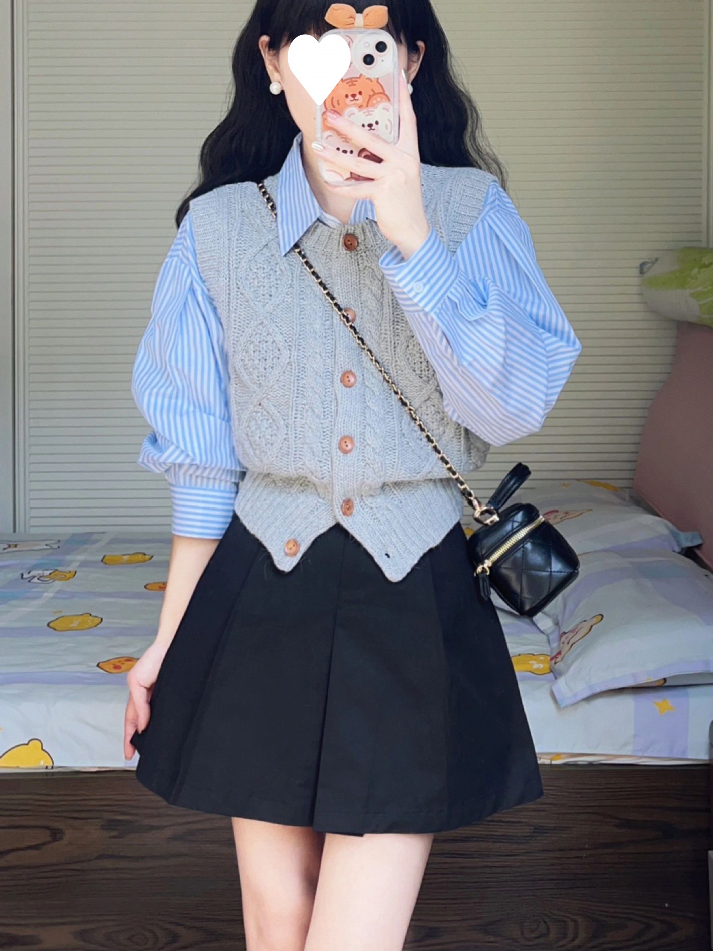 学院风灰色麻花针织毛衣马甲背心女秋季坎肩衬衫叠穿外搭开衫马夹