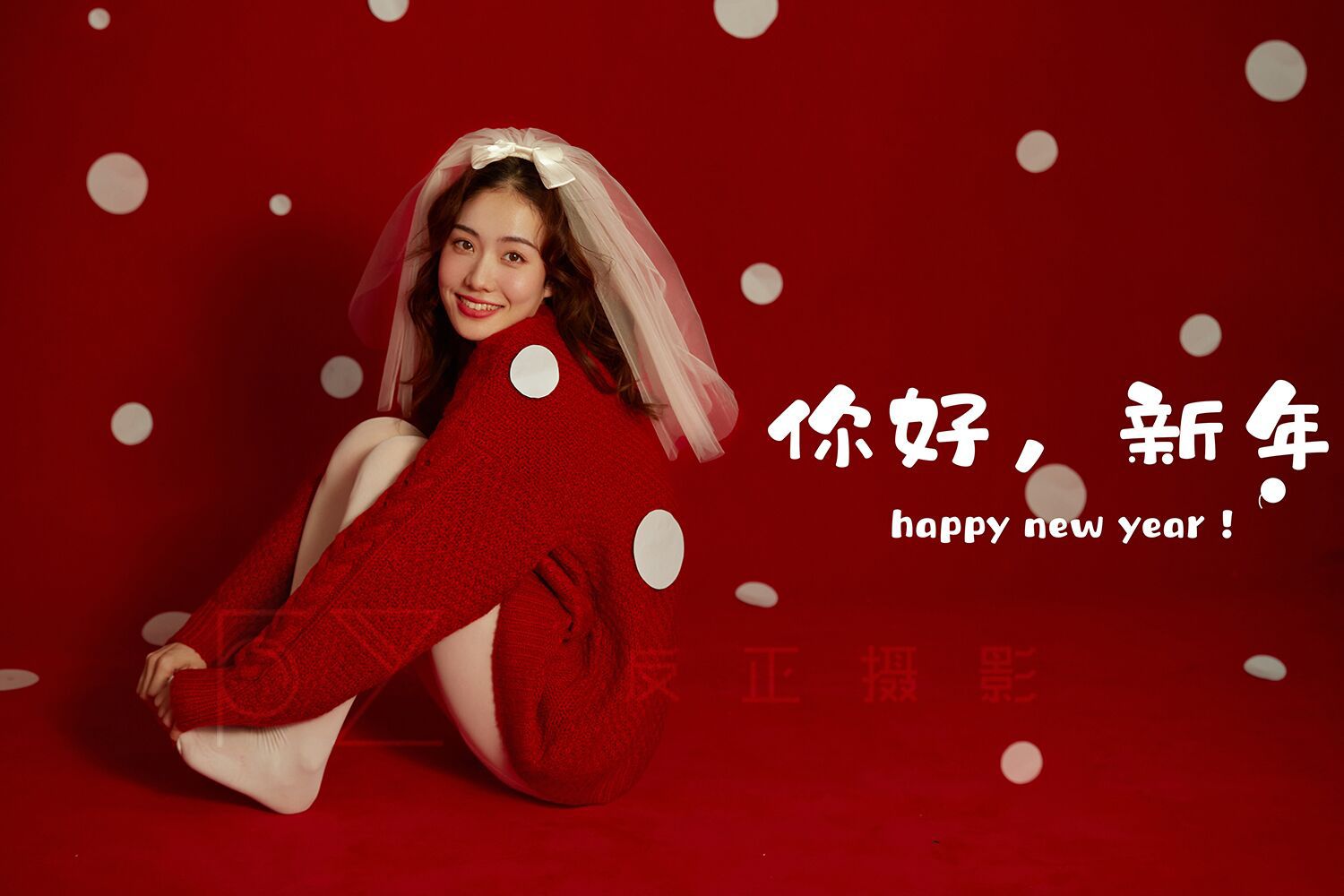 2021冬季新款新年圣诞写真主题服装红色毛衣个性女孩艺术照摄影服