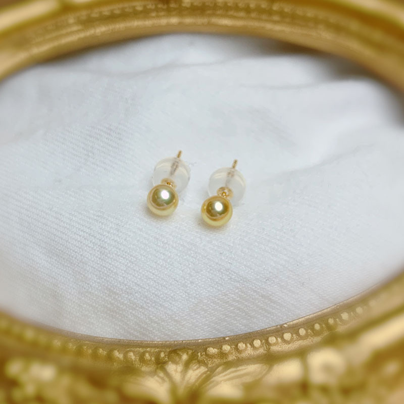 4-6mm日本海水akoya羽皇金珍珠耳钉正圆镜面光g18k针海水珍珠耳饰
