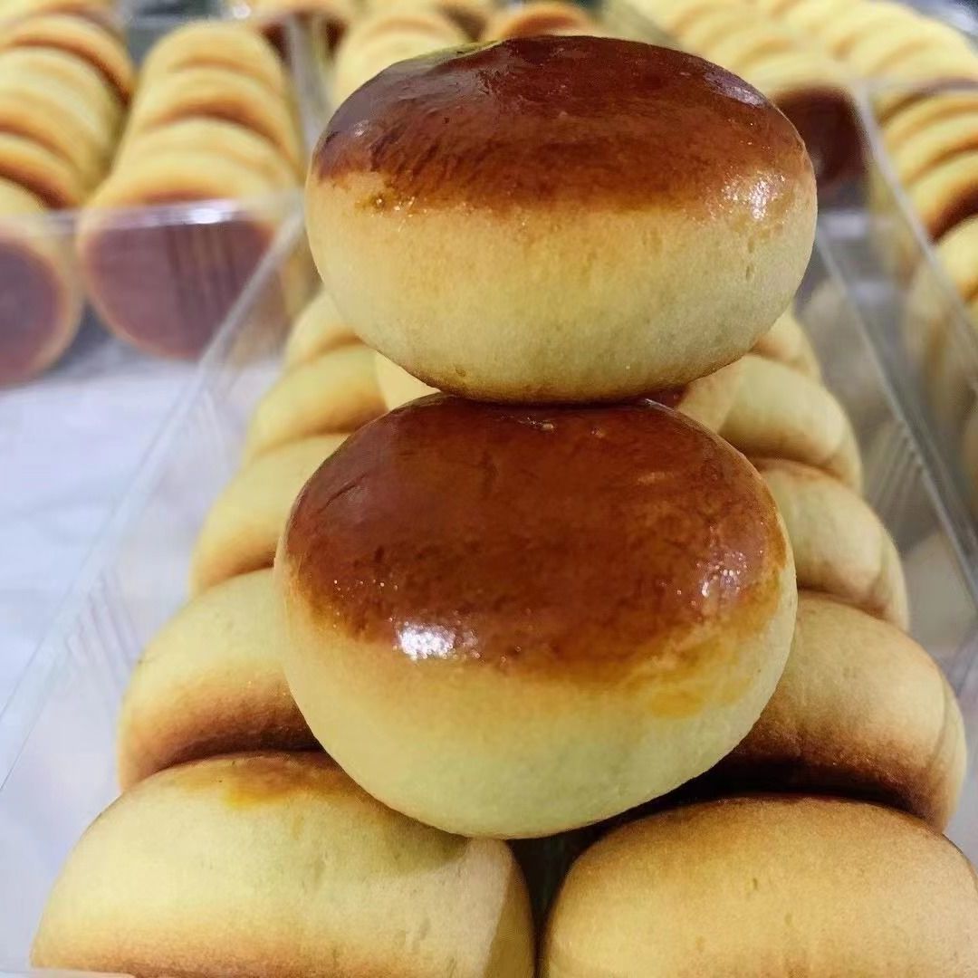 便宜云南特产蛋清饼干豆沙馅软糯早餐老式面包袋装整箱批发小零食