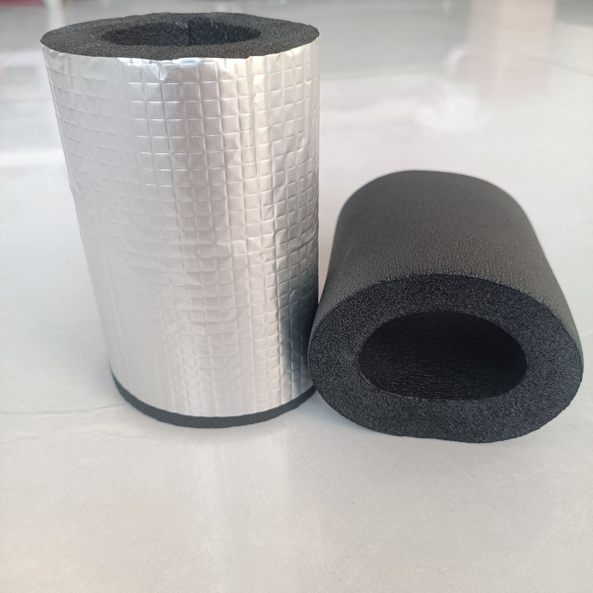 88成交1009米厂家供应橡塑保温管b1级空调保温管阻燃隔音橡塑棉橡塑