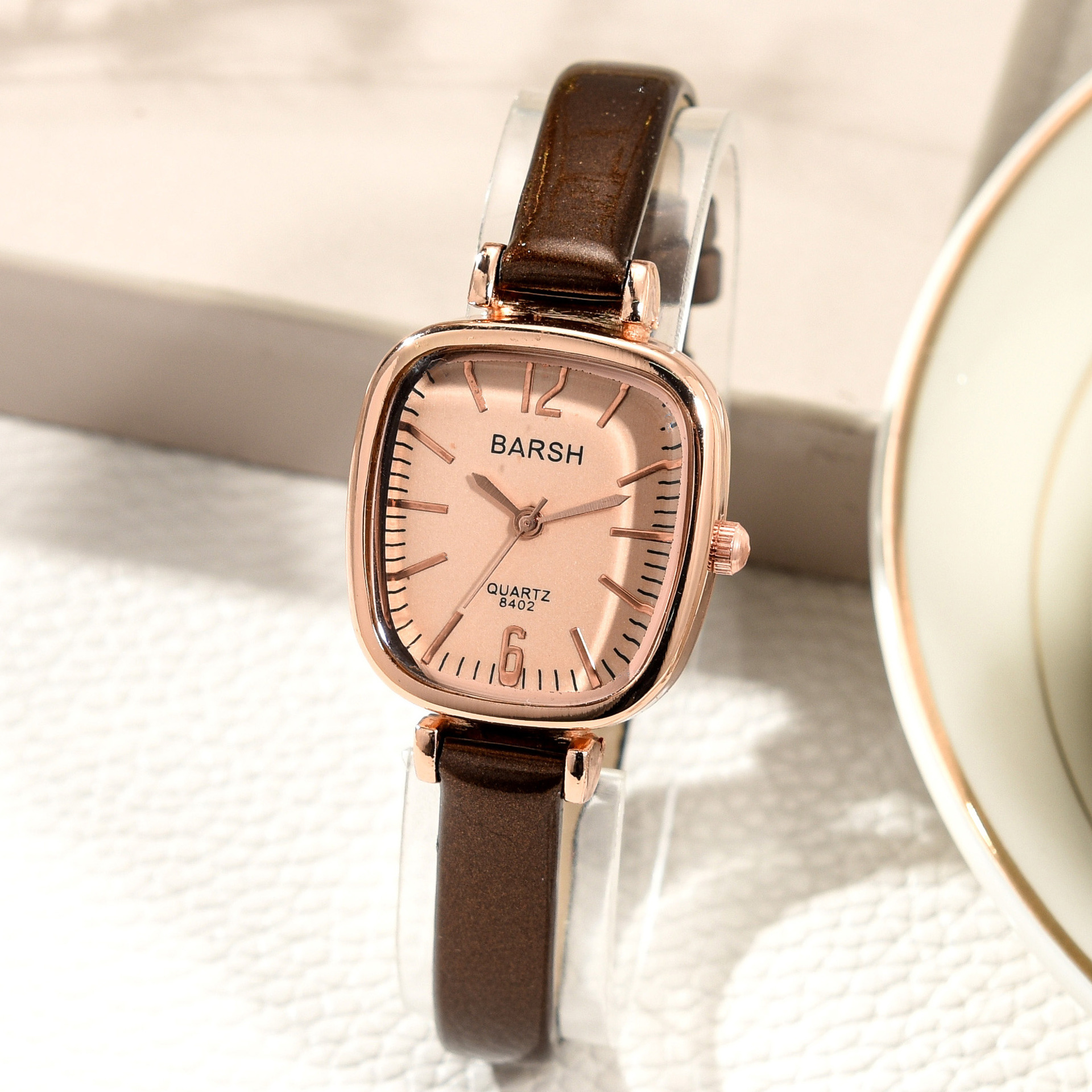 轻奢复古小众方形女士手表简约轻薄时尚学生抖音爆款跨境批发代发