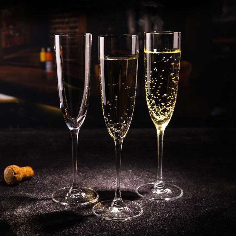 原装进口lucaris水晶红酒杯甜酒杯高脚杯气泡酒杯香槟酒杯对杯子