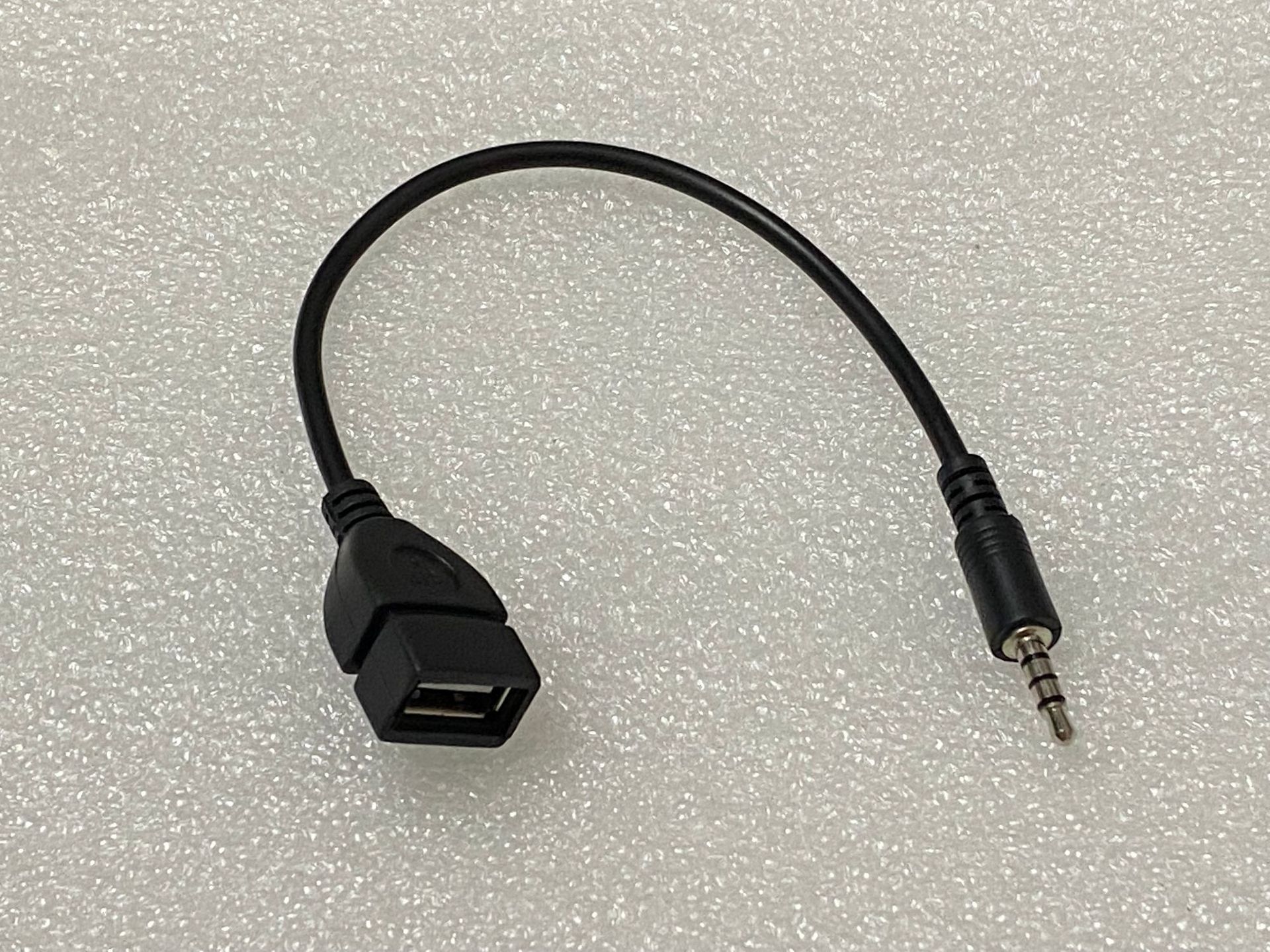 车载aux转换usb线 cd机mp3音响线3.5mm音频圆头t型口插头连接u盘