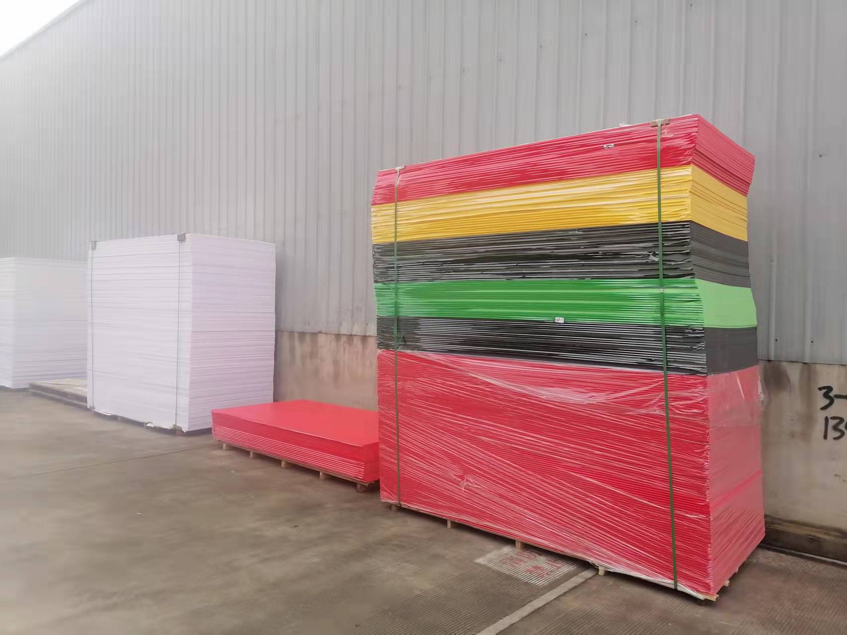 彩色pvc板雪弗板全彩亮彩pvc板光面板哑面板可按客户需求厂家供应