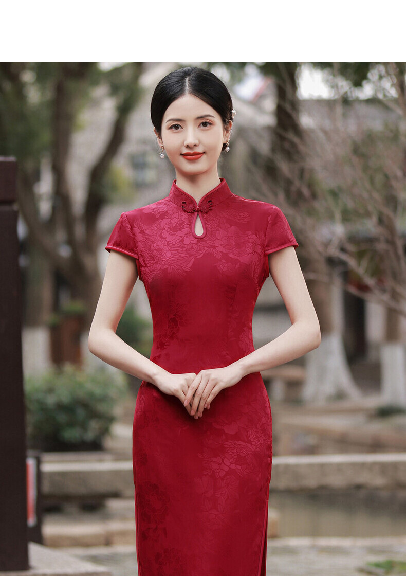 日常复古春夏新款旗袍中长水滴领红色提花喜婆婆大码妈妈装修身