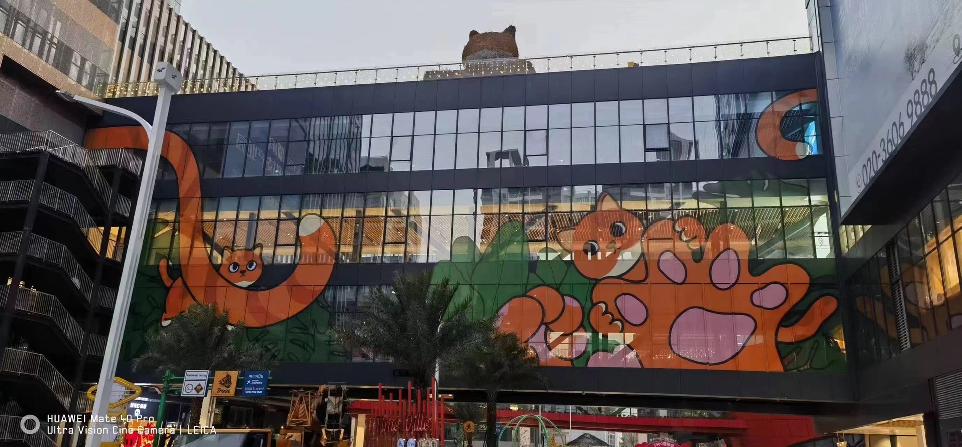 户外高清商场玻璃单孔透贴超透玻璃贴玻璃静电贴喷绘打印广州厂家