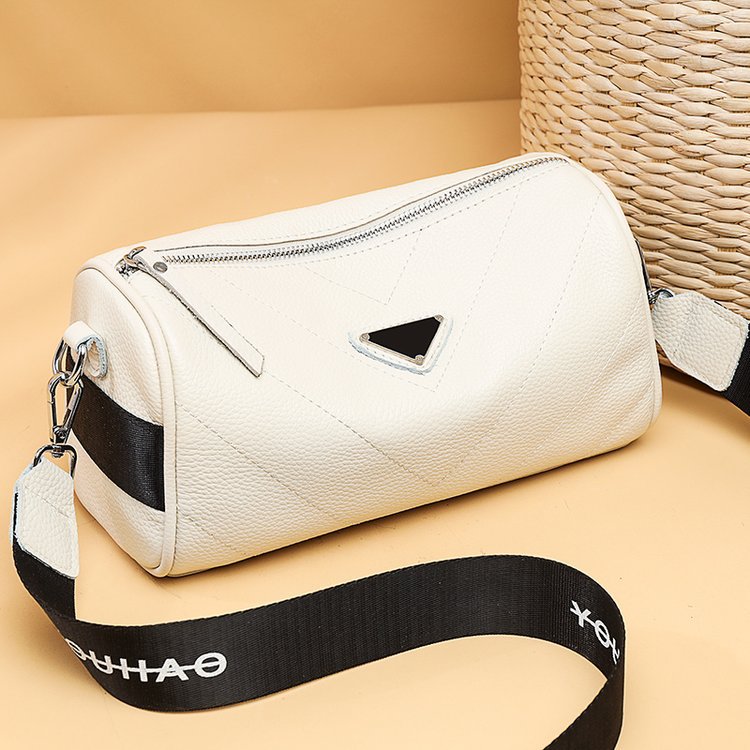 2022 Summer New Single Shoulder Messenger Bag Female First Layer Cowhide Bag Stitching Fashion Casual All-Match Pillow Bag