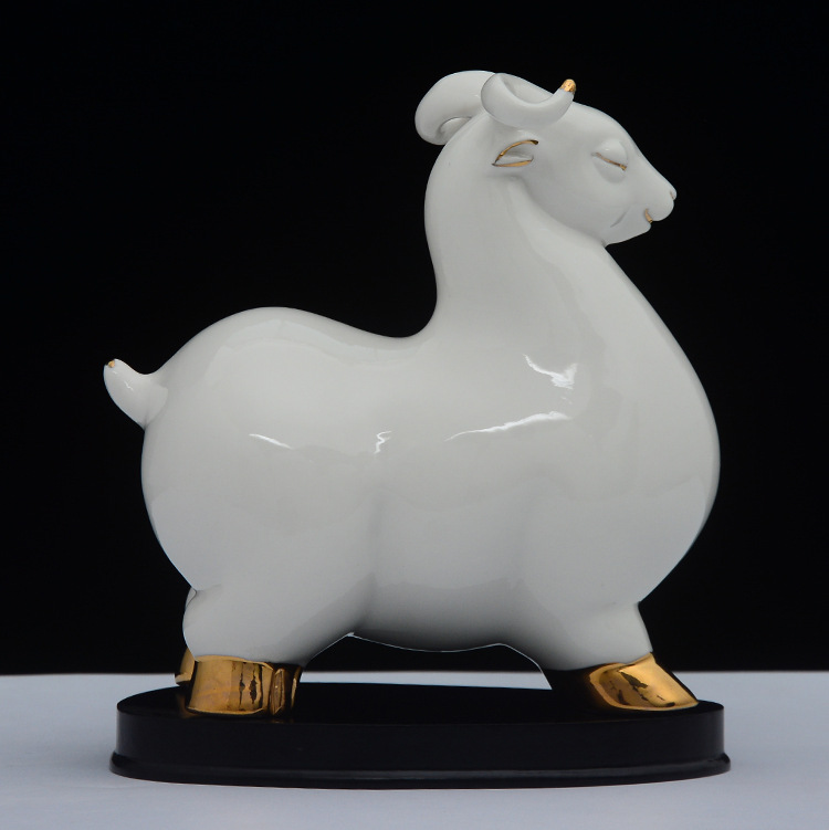 陶瓷羊摆件招财风水十二生肖客厅家居装饰镇缺角白瓷羊工艺品摆设