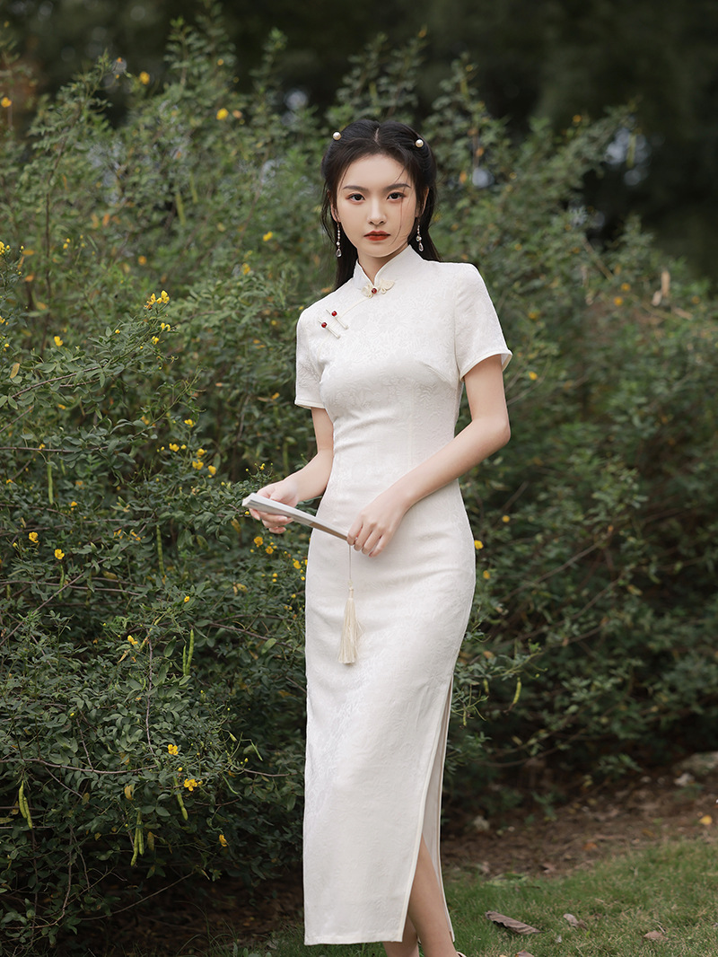 白色改良提花旗袍2023年新款少女年轻款气质高端订婚领证长袖春秋