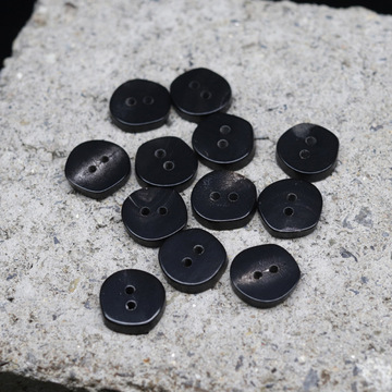 天然异形两眼平面黑牛角纽扣中式棉麻女士衬衫扣真丝开衫裙子扣