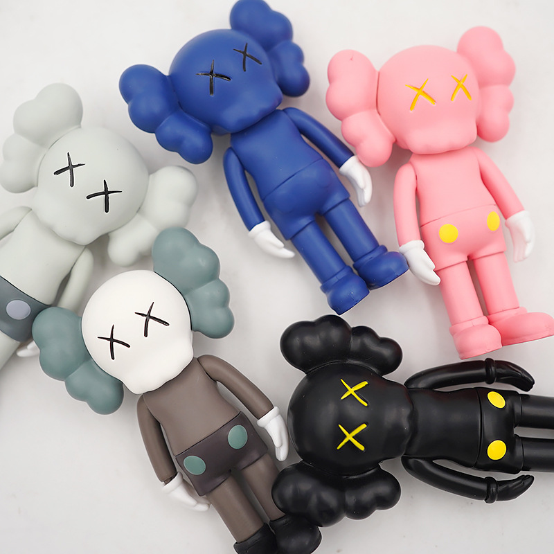 小号站姿xx眼公仔汽车摆件ins潮流行车内装饰可爱创意内饰品