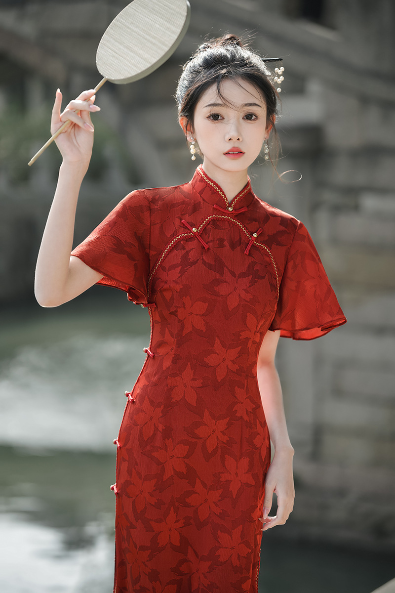 夏露2024年春夏新款改良旗袍年轻款日常修身高腰气质红装敬酒服女