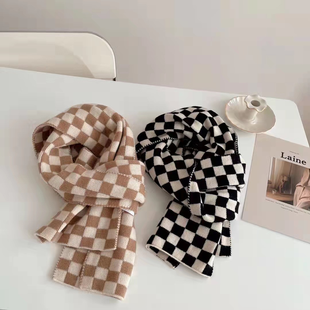 2022 New Trendy Ins Style Black and White Chessboard Plaid Scarf Soft All-Matching Warm Plaid Scarf Student Scarf