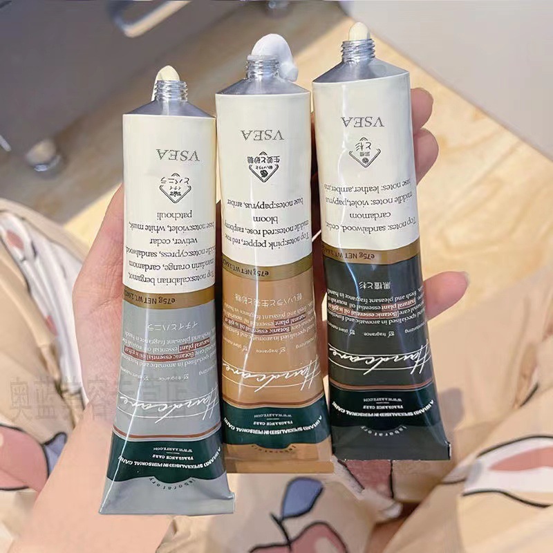 xiaohongshu same style perfume hand cream hydrating， nourishing and moisturizing summer non-greasy hydrating whitening refreshing student party