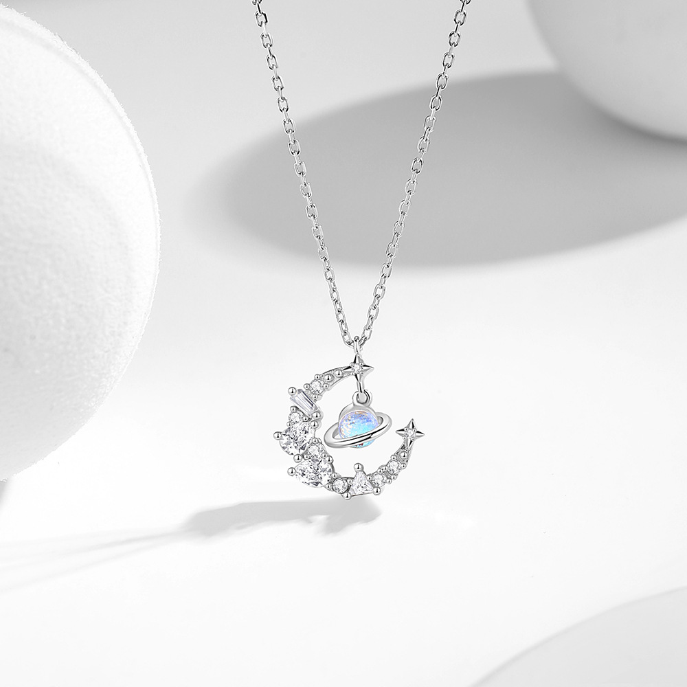 原创设计925纯银月亮幻彩月光石项链女生精致小众ins锁骨链生日礼