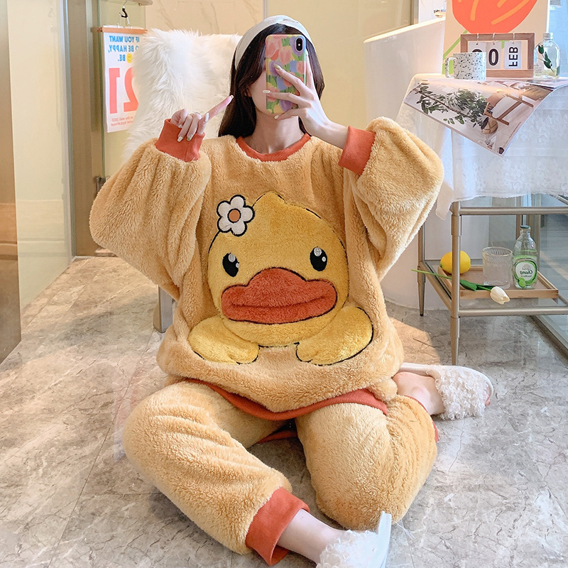 加厚小黄鸭睡衣女法兰绒圆领可爱卡通家居服套装甜美珊瑚绒睡衣冬