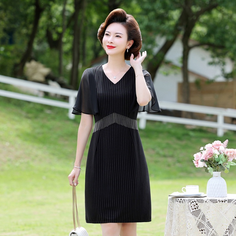 妈妈夏装洋气连衣裙中年女新款年轻衣服40岁50中老年夏季气质裙子