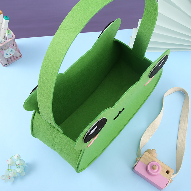 Factory Direct Supply Creative Children's Cartoon Fashion Frog Handbag Halloween Candy Bag Gift