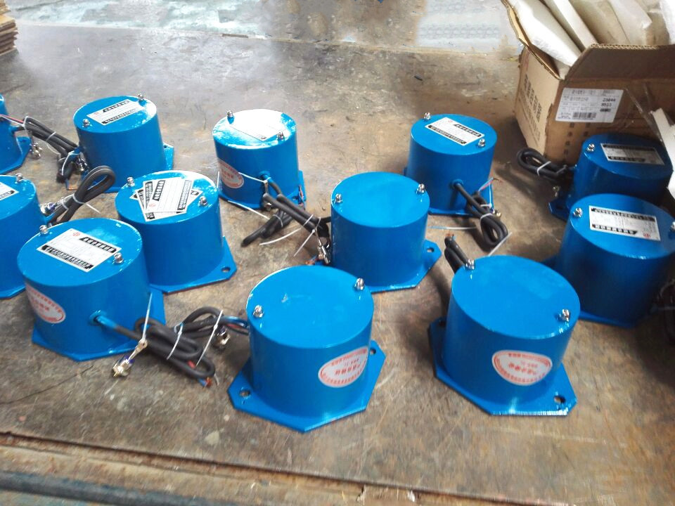 cz1000电磁仓壁振动器220v防闭塞振打电机0.2kw小型料仓震动马达