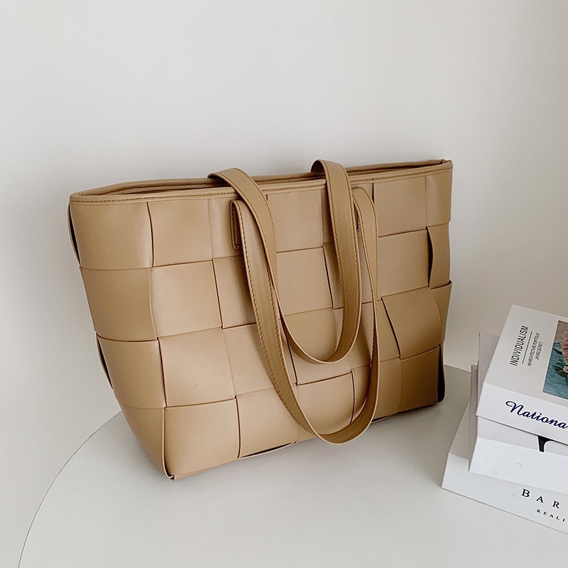 Women's Bag 2021 Spring New Woven Small Square Bag Korean Fashion Shoulder Messenger Bag Handbag