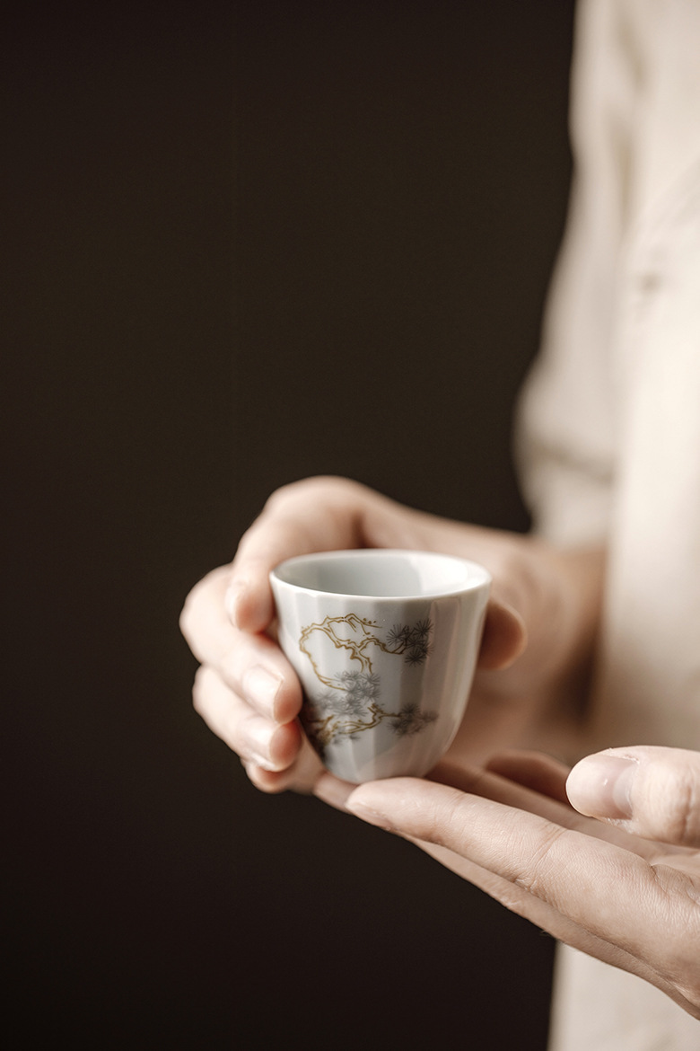 束刻 功夫茶具陶瓷手绘松风茶杯 品茗杯条纹茶杯古青松风棱今茶杯