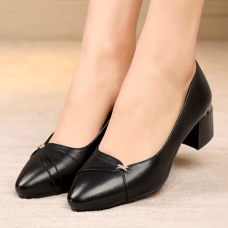 春秋新款女士单皮鞋妈妈鞋真皮单鞋女式中粗跟职业正装舒适上班鞋