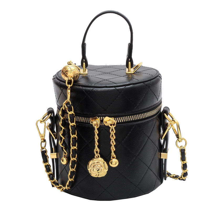 Bag 2022 New Women's Texture Chain Messenger Bag Western Style Diamond Fashion Portable Shoulder Bag Mini Bucket Bag