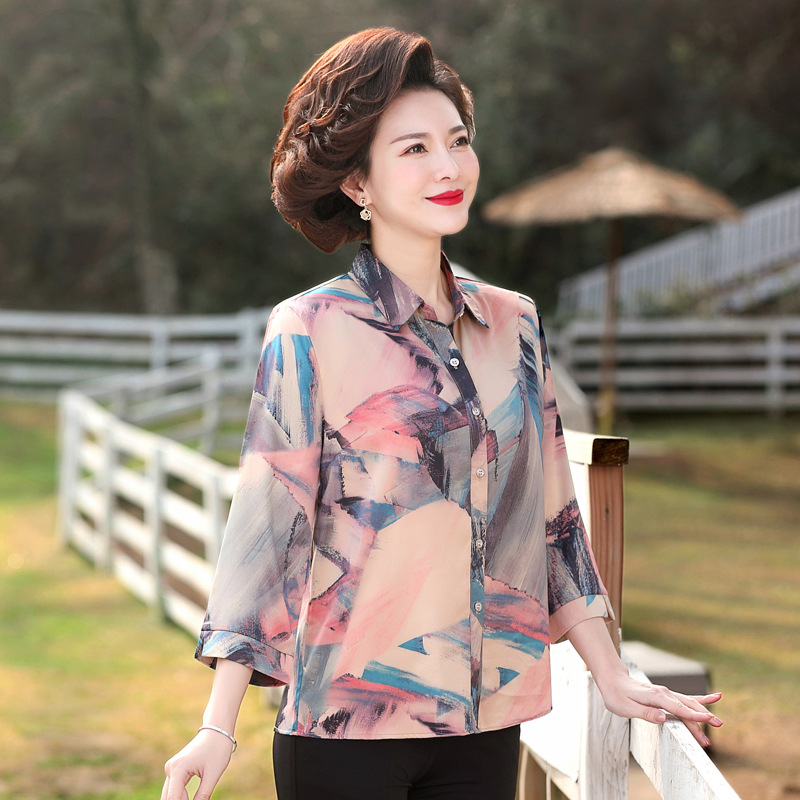 中年妇女夏天图片