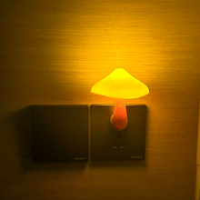 夜间感应蘑菇ins小夜灯led插电款卧室床头睡眠光控感应氛围灯马小
