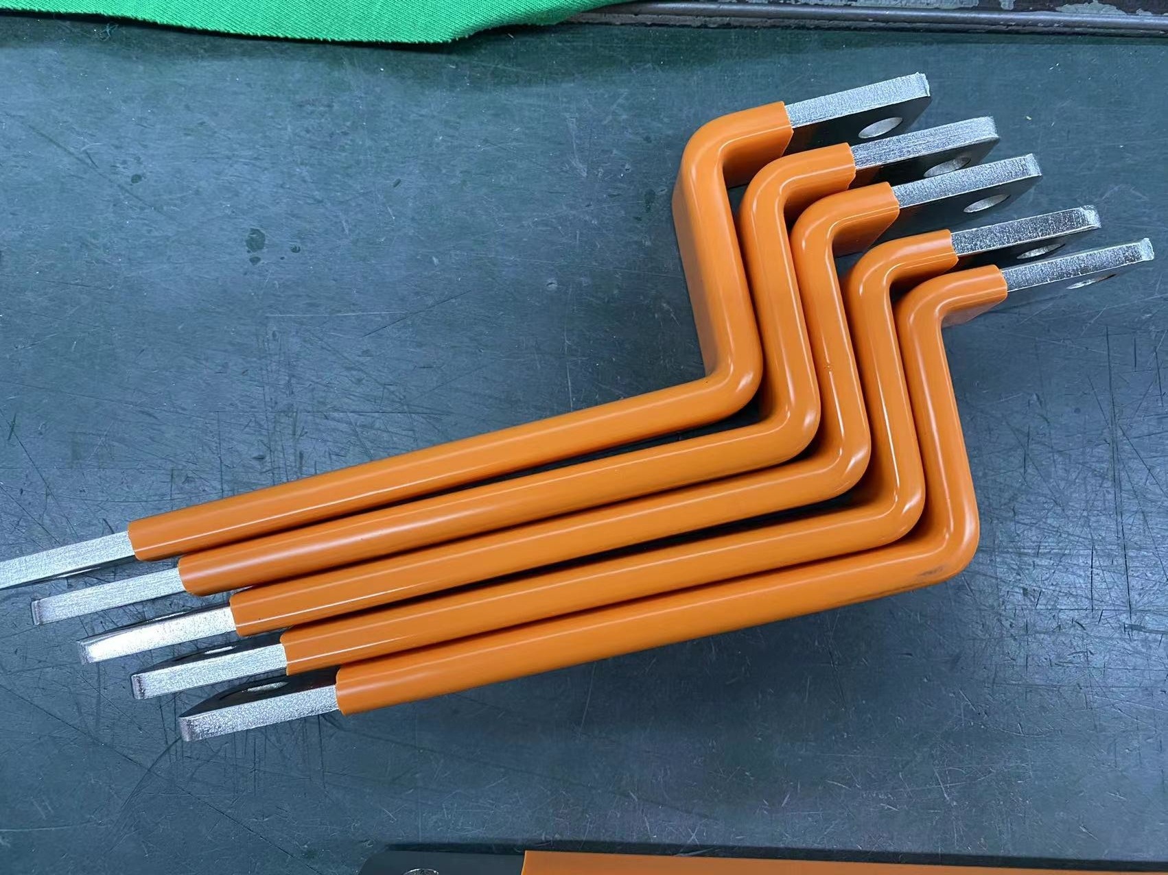 铜排浸塑加工 pvc浸塑包胶 软铜排浸胶 五金件浸塑加工