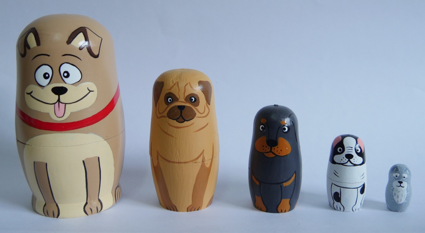 厂家批发木制工艺品俄罗斯套娃动物卡通五层套娃手工绘制儿童玩具