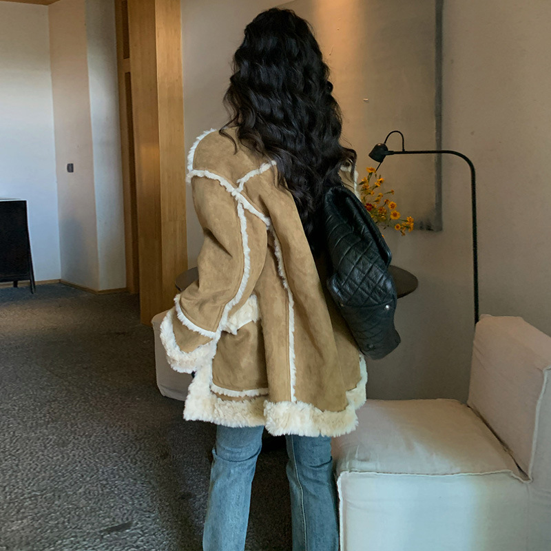 小任艺卡其色拼接羊羔毛外套女冬加厚高级感保暖麂皮皮毛一体大衣