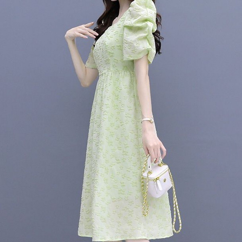 新25 -30岁女装夏装 绿色连衣裙夏季新款流行今年裙子高级感方领