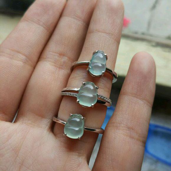 天然缅甸老坑翡翠a货戒银镶冰种糯种荧光葫芦蛋面戒指界面戒指