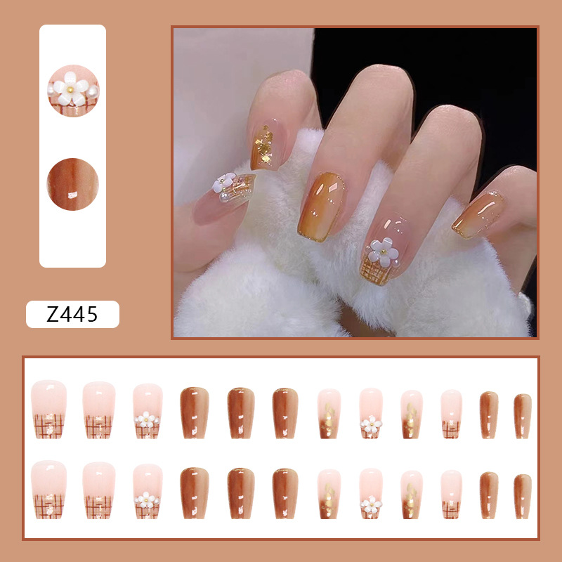 Early Autumn Elegant Manicure White Girl Ins Style Sweet Cool Caramel Milk Card Color Wear Nail Finished Product Wholesale 24 Pieces