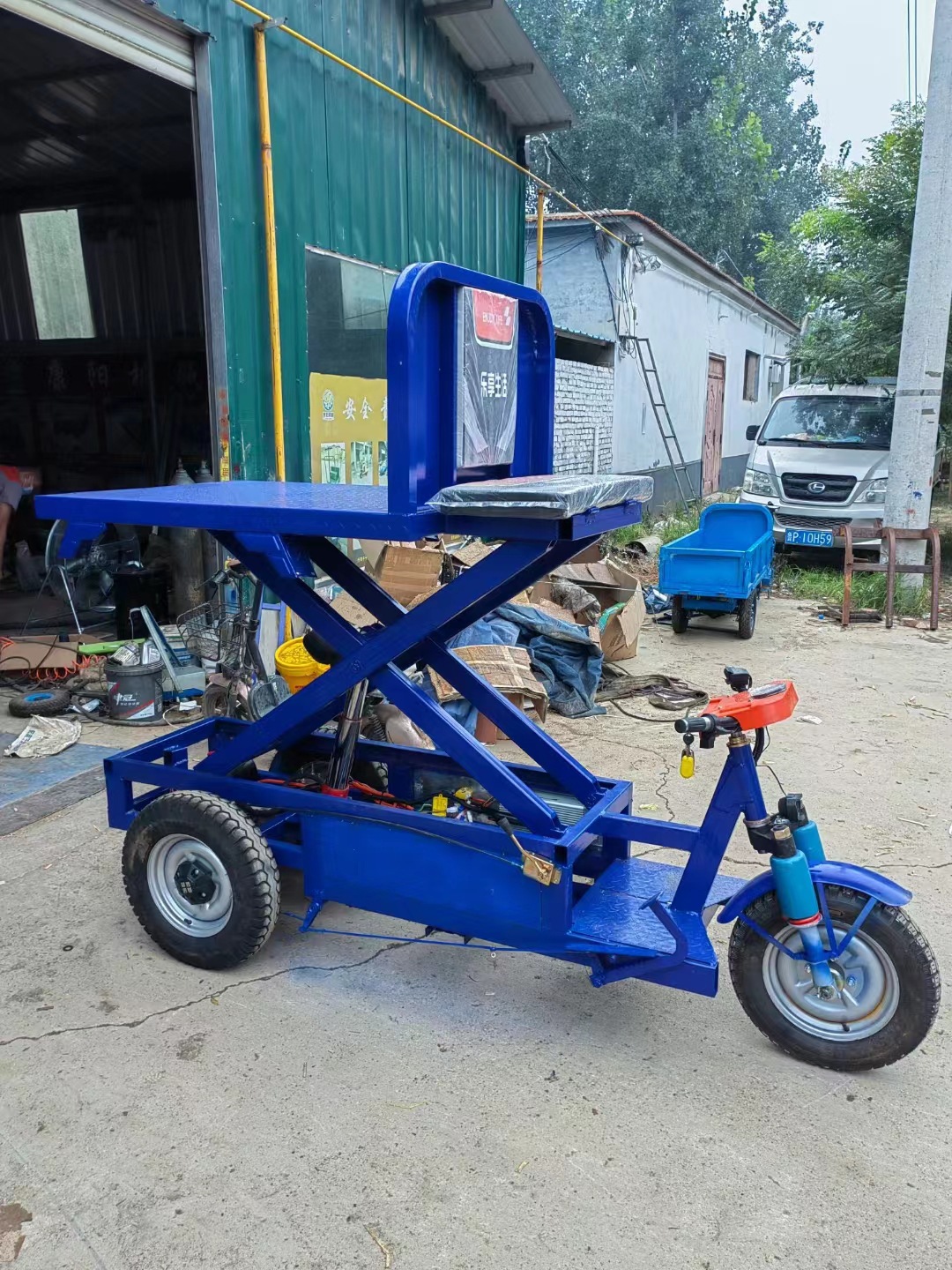 新款电动升高车升降车带地秤农产品市场卸货三轮车转运车升降平台