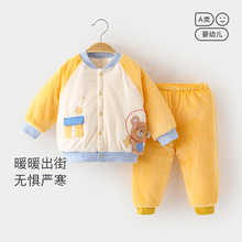 新生儿秋冬衣服夹棉加厚婴儿时髦分体套装可爱宝宝冬天两件套